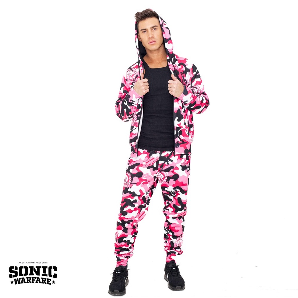 SONIC WARFARE - Picture 2 of 4